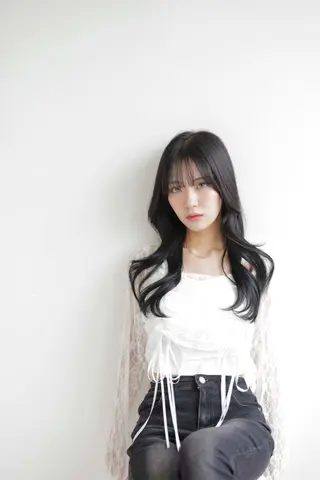 ロング カラー パーマ ヘアアレンジ LeeHorie MIUのヘアスタイル