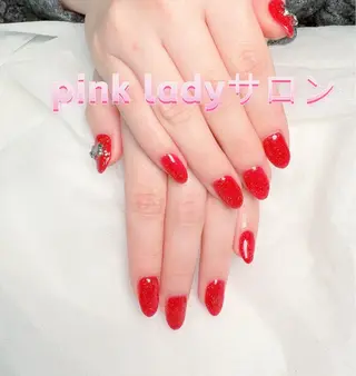 ネイル pink ladyサロン所属・べ にのネイルデザイン