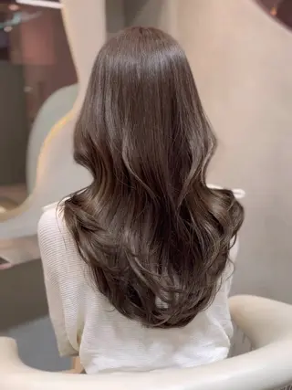 セミロング カラー 大宮レイヤーカット ハッシュ　柏崎颯刀のヘアスタイル