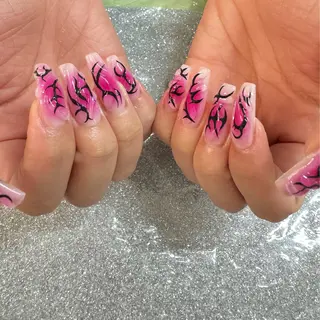 ネイル VIERU 🌈🎀💖のネイルデザイン