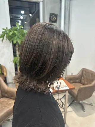 ミディアム カイリ /レイヤーカットのヘアスタイル