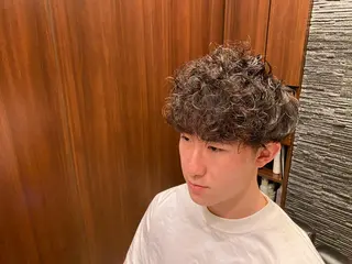 ショート パーマ メンズ 浅見 天翔のヘアスタイル
