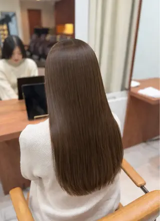 ロング カラー yuzua/透明感/ レイヤー/大人可愛いのヘアスタイル