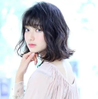 ミディアム SALOWIN神宮前五丁目店所属・🇰🇷韓国風艶髪✨ 髪質改善 倉岡しおんのヘアスタイル