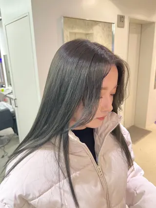 ロング カラー 艶ハイトーン‪‪🔆 ️️️安座間 希のヘアスタイル