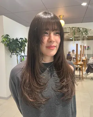 ロング カラー Ogata Marinaのヘアスタイル