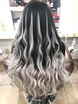 セミロング カラー 🐥こ ま🐥のヘアスタイル