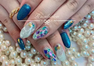 ロング R NAILSALONのネイルデザイン