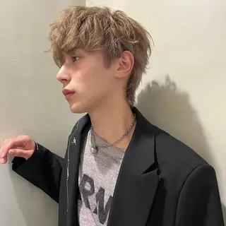 ショート カラー ブロンド／ブリーチ 【SITY.】のヘアスタイル