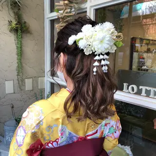 ミディアム ニイムラ ミキのヘアスタイル