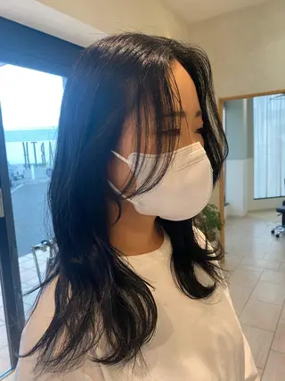 セミロング ヤマグチ ナツキのヘアスタイル