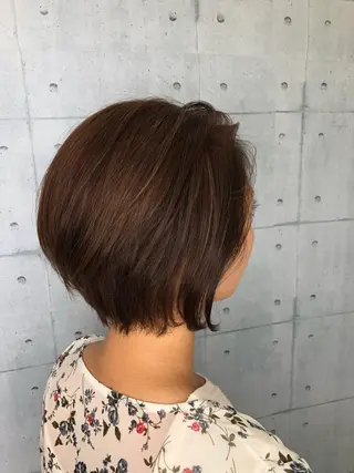 ショート カラー 金沢 広美のヘアスタイル