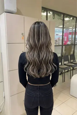 ロング 髪を綺麗に伸ばす人/ 艶髪✨️針田 綾音✨のヘアスタイル