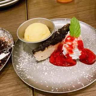 sharetrust 🐳AKEのネイルデザイン