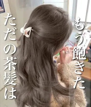 ロング カラー 透明感カラー グレージュ/あいのヘアスタイル