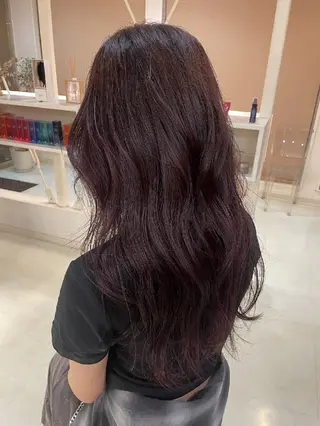 ロング カラー 臼井 早智のヘアスタイル