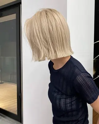 ショート カラー 透明感style 🌿 ASUKAのヘアスタイル