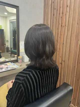 ミディアム 薮内 香保里のヘアスタイル