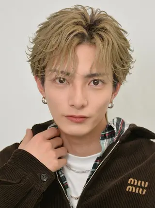 ショート カラー パーマ ヘアアレンジ メンズ サロウィン所属・飯田 とうまのヘアスタイル