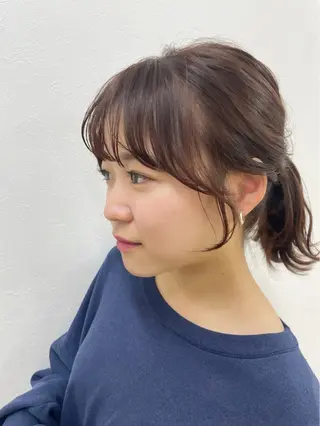 ミディアム レイヤー/顔まわり カット/地毛風カラーのヘアスタイル