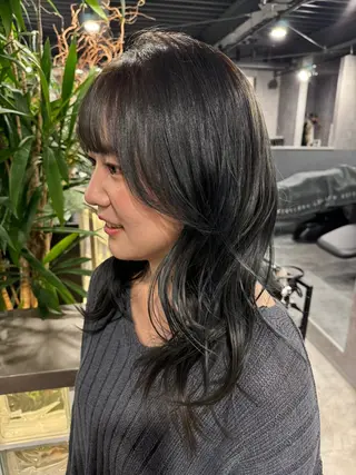 セミロング カラー ink Runaのヘアスタイル