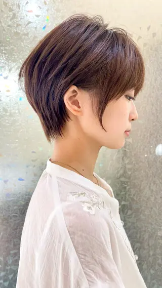 ショート カラー 明るい白髪染め専門店兵庫駅前店所属・山口 一馬のヘアスタイル