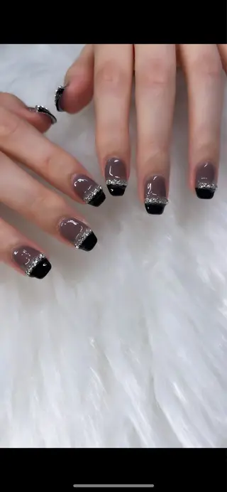 ネイル 鈴木 愛理のネイルデザイン