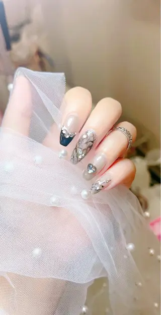 ネイル 佐藤 依娜のネイルデザイン