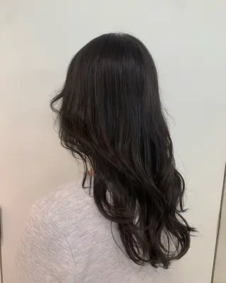 ロング 室谷 ゆりあのヘアスタイル