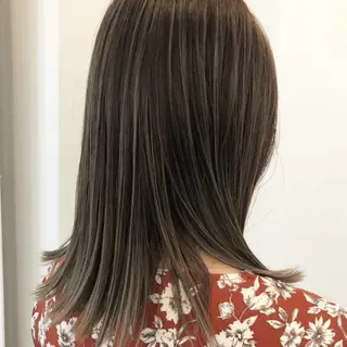 ミディアム Re'makes所属・白岩 良子のヘアスタイル