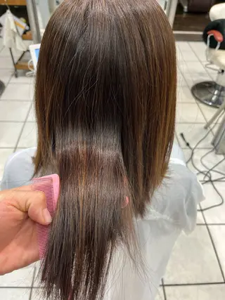 ロング アートディレクター 尾内 友美のヘアスタイル