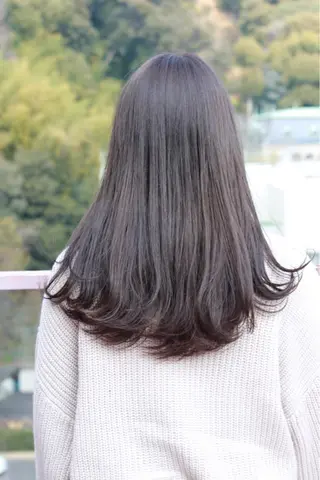 カラー Viage （ビアージュ）のヘアスタイル