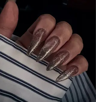 ネイル ネイルサロン Roiのネイルデザイン