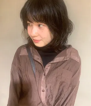 ミディアム パーマ SALOWIN梅田茶屋町店所属・ウルフレイヤーカット /チヒロのヘアスタイル