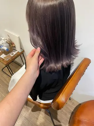 ミディアム Megu/ベージュ/ 透明感カラーのヘアスタイル