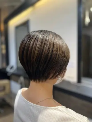 ショート 川村 綾のヘアスタイル