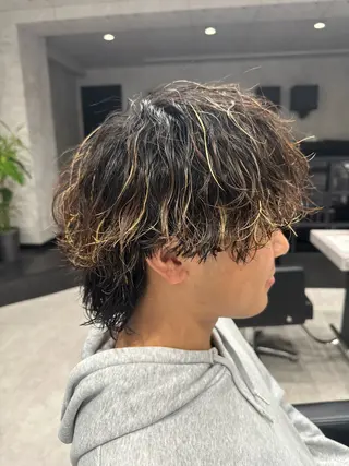 ショート パーマ メンズ ユウ🪄 パーマ指名No1のヘアスタイル