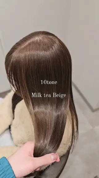 セミロング カラー サロウィン　神戸三宮店所属・三宮No.1ブリーチ 無しカラー/杉山太貴のヘアスタイル