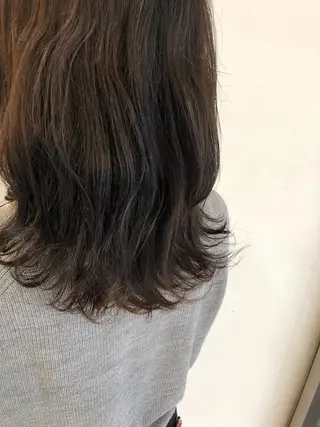 セミロング カラー ヘアアレンジ GLROW haruhiのヘアスタイル
