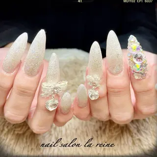 ネイル nail salon  la reine所属・nail salon la reineのネイルデザイン