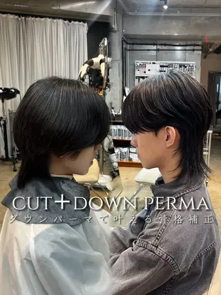 パーマ ウルフとデザイン カラーの神のヘアスタイル