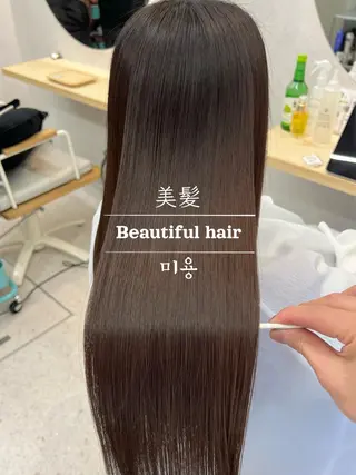 ロング カラー 美容師っぽくないけど 上手いんだなぁ🐭のヘアスタイル