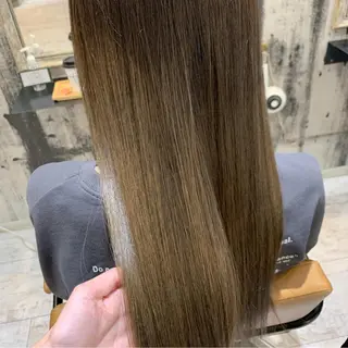 ロング ヤマダ サクラのヘアスタイル