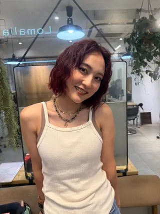 ショート カラー ミルクティー× グレージュMOMOのヘアスタイル