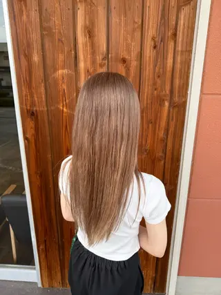 カラー 松本 希愛のヘアスタイル