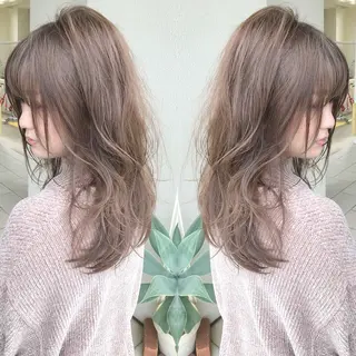 ミディアム カラー grand juteのヘアスタイル