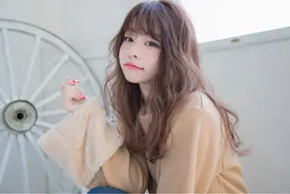 ロング N° 秋田店【ナンバー】のヘアスタイル