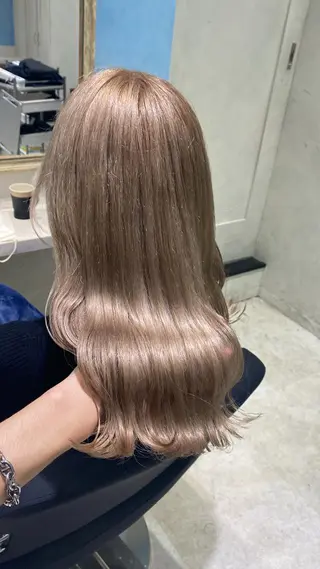 ミディアム カラー THESALONS所属・🤍ブリーチカラー /寄田龍樹🤍のヘアスタイル