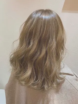 ミディアム カラー 💜 MINORI💜のヘアスタイル