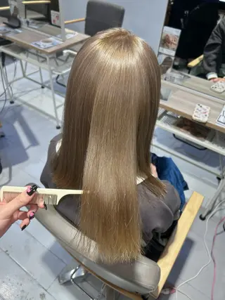 セミロング カラー レイヤーカット🐺 hina🩶のヘアスタイル